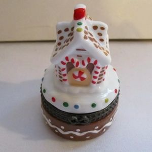 PORCELAIN BOX WITH TRINKET GINGERBREAD